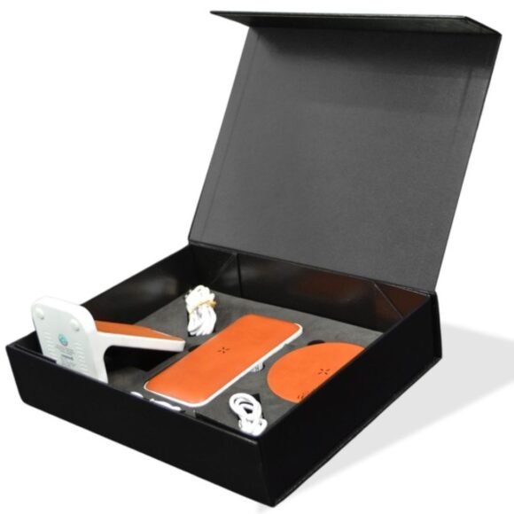Recycled Leather Gift Set - Image 2