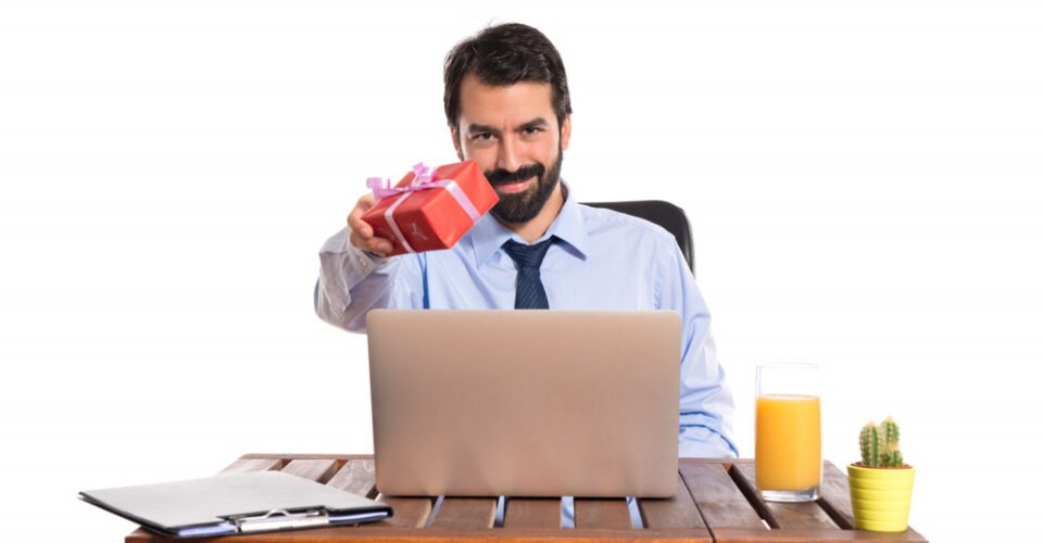 promotional gifts suppliers dubai